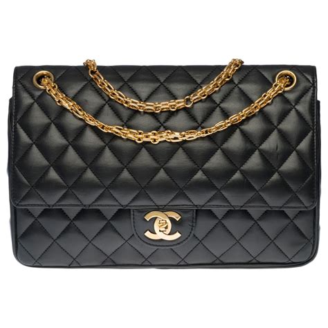 Timeless/Classique Chanel Handbags for Women